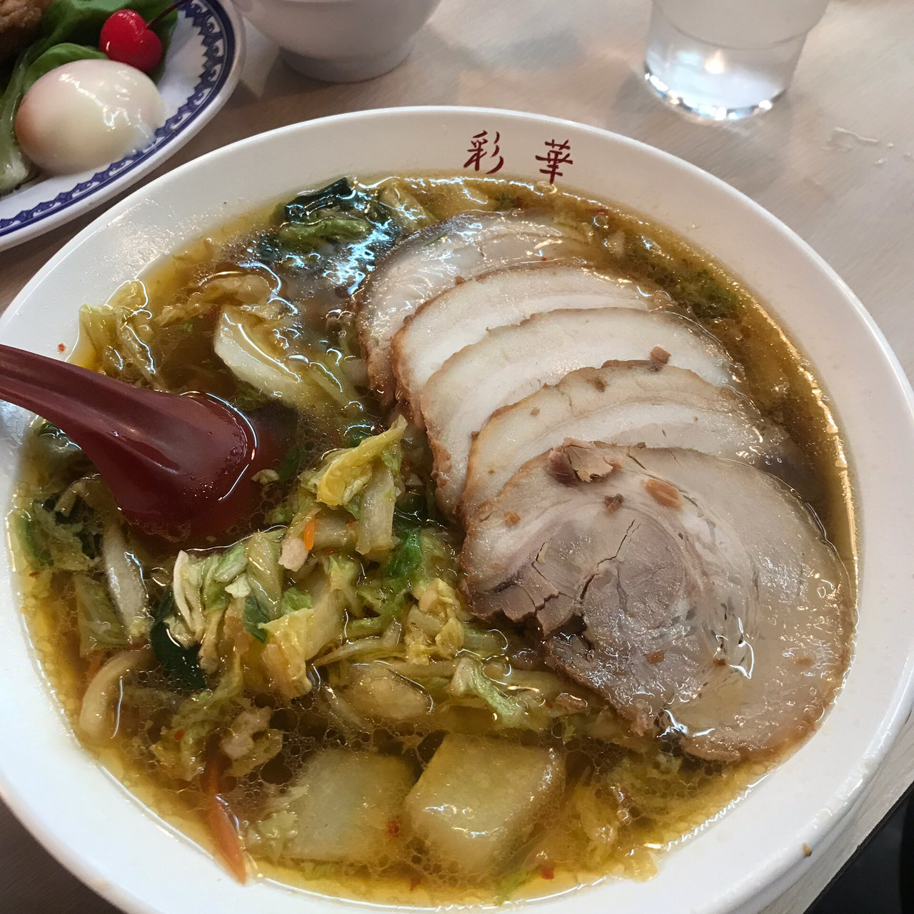 ラーメン（チャーシュー、煮卵入り）写真 ラーメン（チャーシュー、煮卵入り）写真 透明 鍋