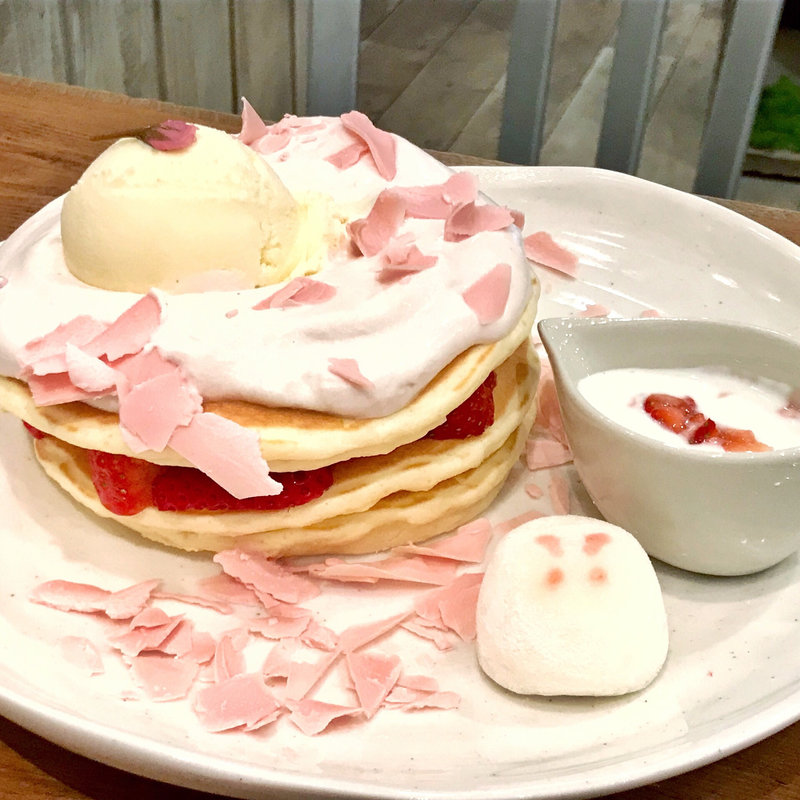 苺ヨーグルトのパンケーキ(期間限定)(mog 京橋店)