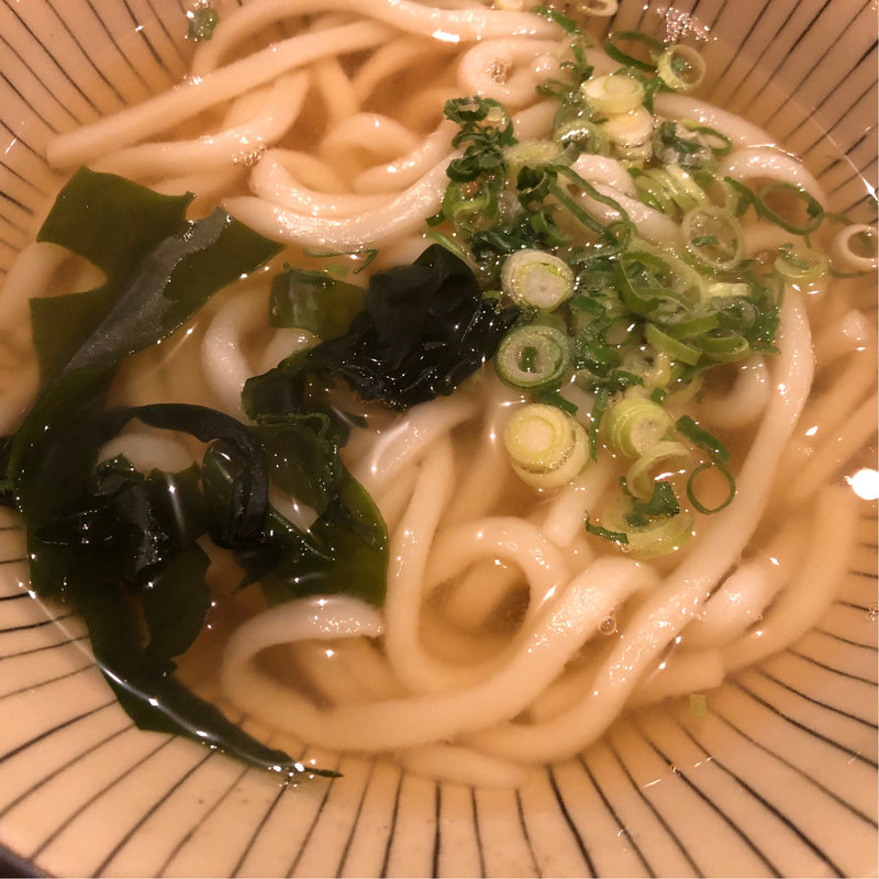 わかめうどん(筑前めん太鼓 さくら 大橋店)