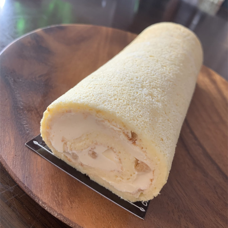 チーズクリームロール(自由が丘ロール屋)