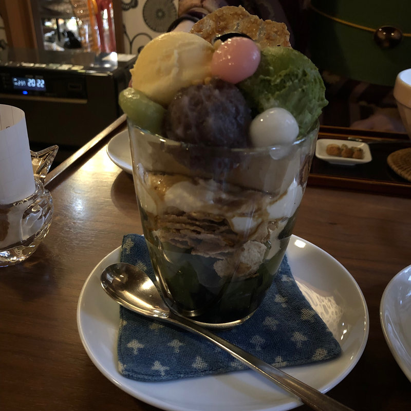抹茶パフェ(cafe青)