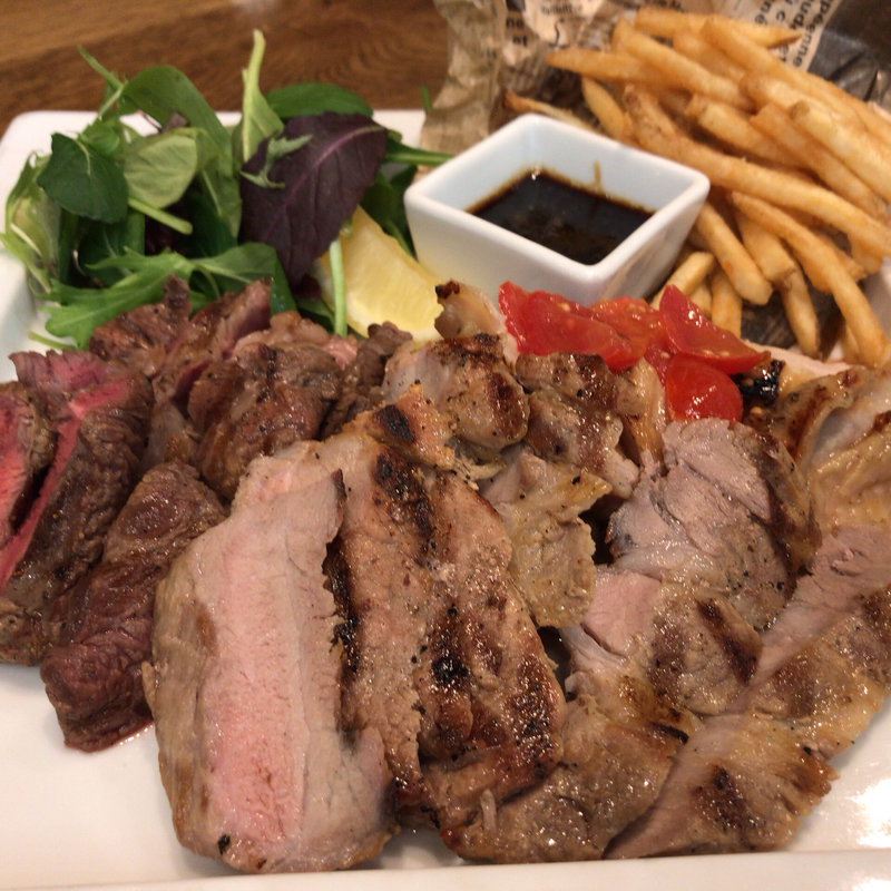 豪快!! お肉の盛り合わせ(サルヴァトーレ クオモ アンド バール 仙台)