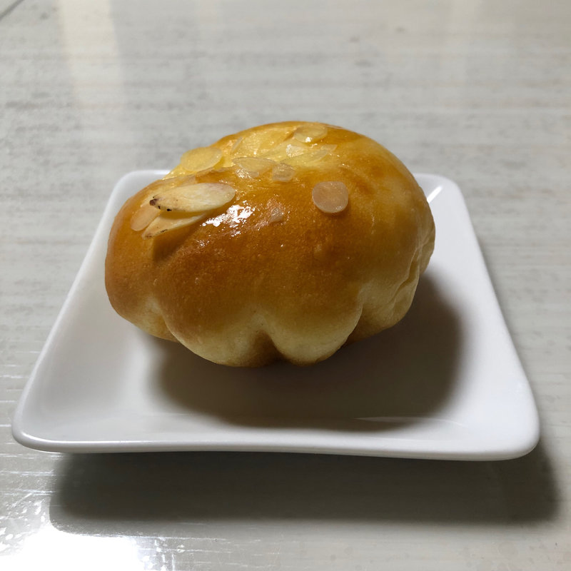 クリームパン(Louloutte(ルルット))