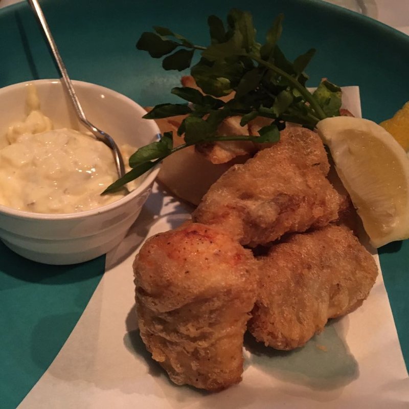 とらふぐのフィッシュ・アンド・チップス(ミズナラ カスク)