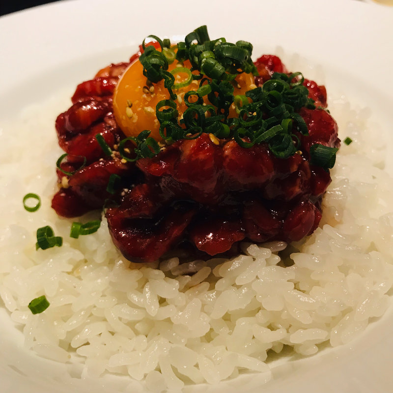 黒毛和牛のユッケ丼(焼肉2＋9)