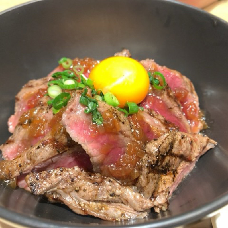 ステーキ丼(北海道 くろまる 上野店)