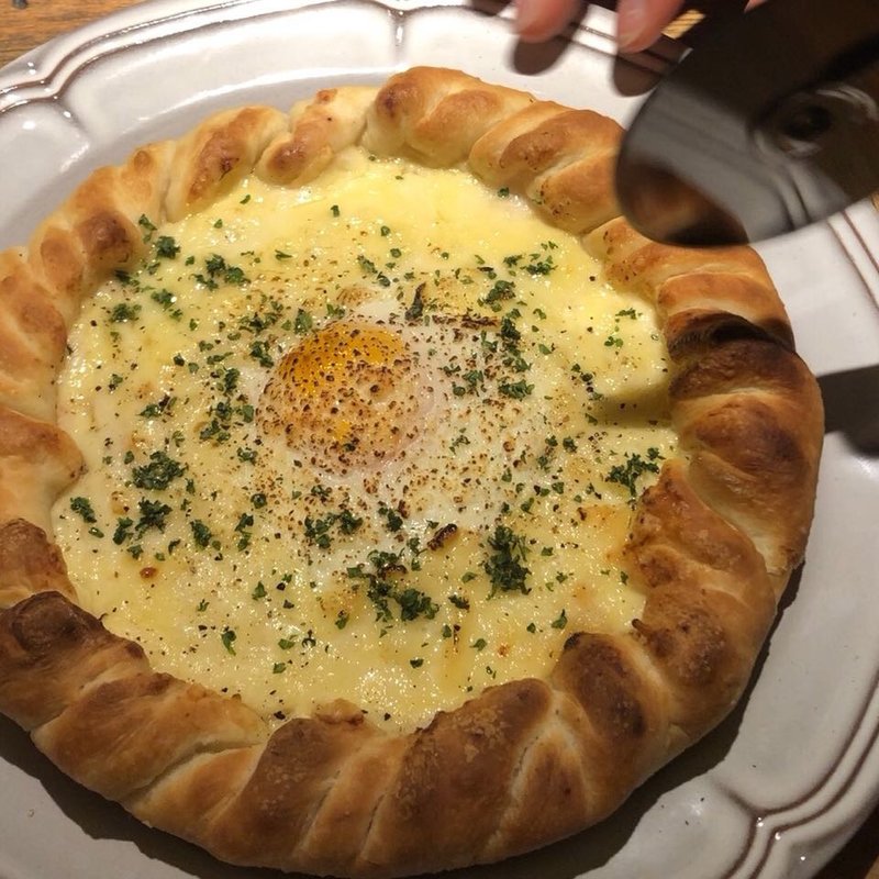 トリュフエッグシカゴ(自家醸造クラフトビール CRAFTMAN UMAMI（クラフトマン ウマミ）梅田茶屋町店)