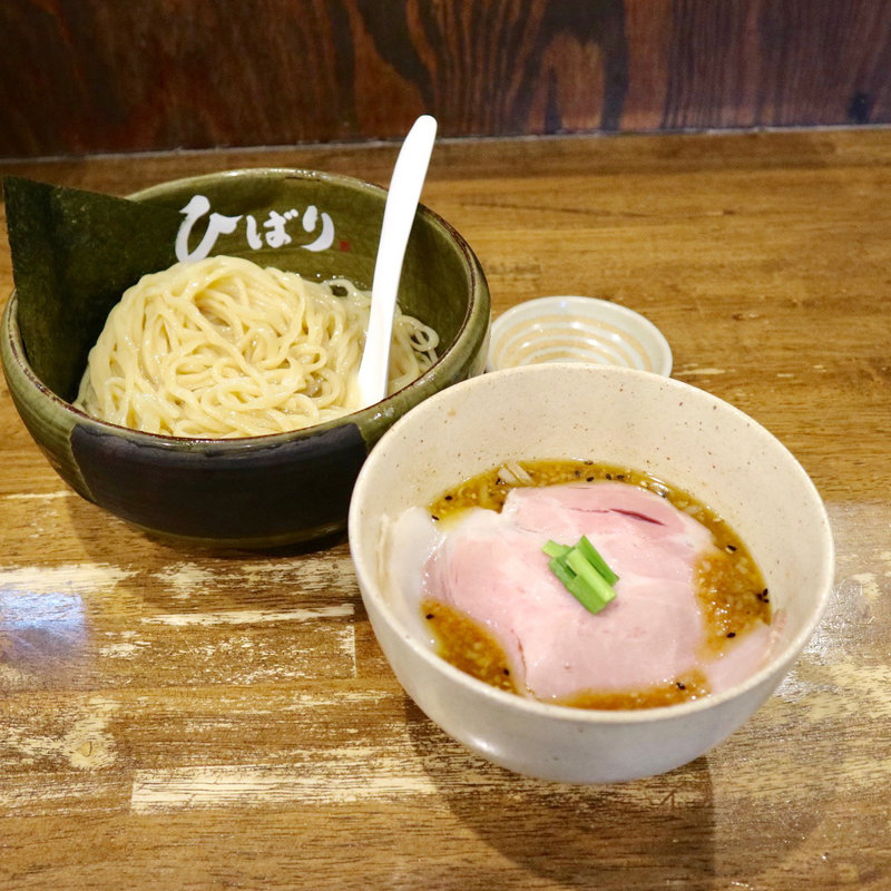 昆布水の味噌つけ麺(味噌らーめん専門店 柿田川 ひばり)