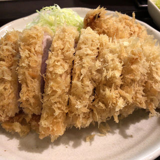 煌麦豚特ロースかつ定食(成蔵 （ナリクラ）)
