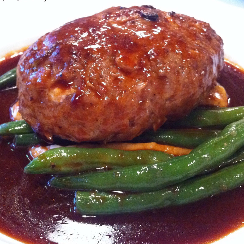 牛豚春キャベツのハンバーグ(ビストロ石川亭 神田錦町)