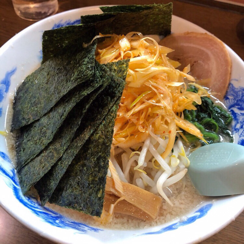 背脂醤油 野菜盛りらーめん(辛ネギ･のりトッピング)(亥龍)