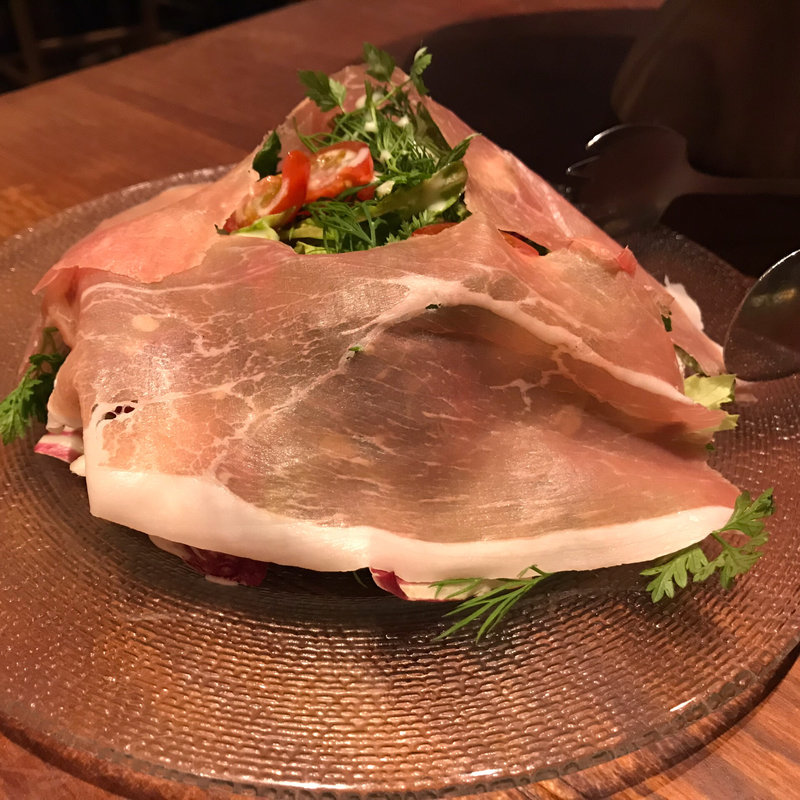 アボカドと生ハムのサラダ(PIZZA SALVATORE CUOMO & BAR 新宿)