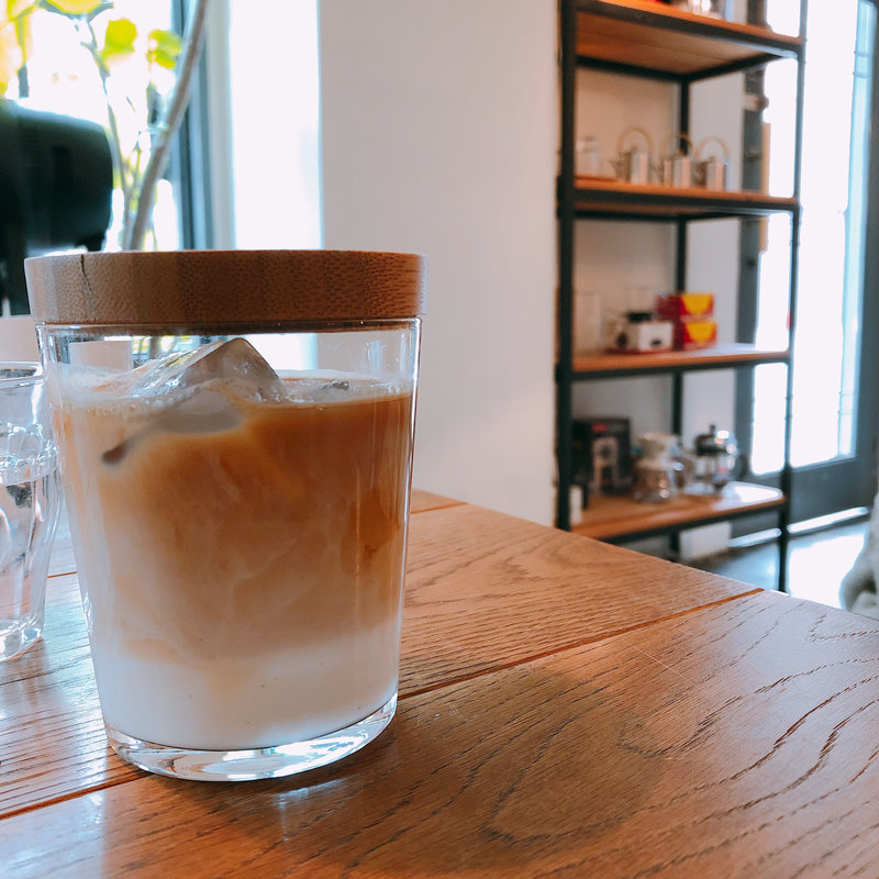 カフェラテ(ホットアイス)(ゆげ焙煎所 本店)