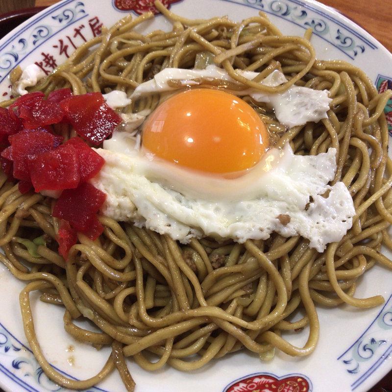 肉玉子　中(元祖 神谷焼きそば屋 （がんそ かみややきそばてん）)