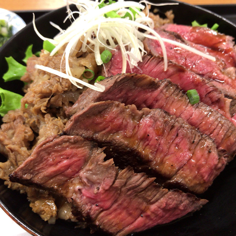 米沢牛ステーキMIX丼(米沢 琥珀堂 山形県観光物産会館 )