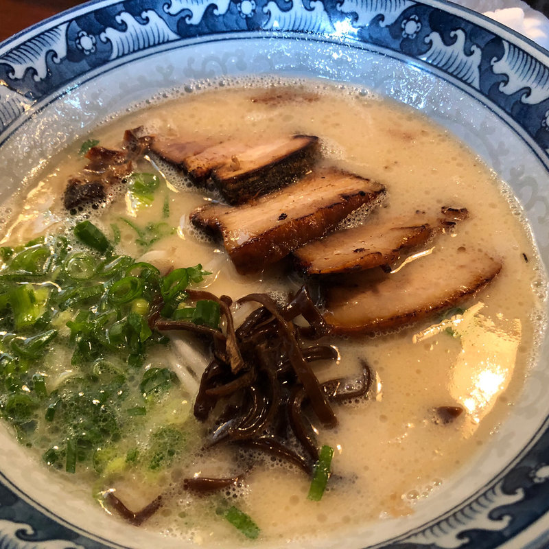 とんこつ あぶり肉入り(麺屋大輔)