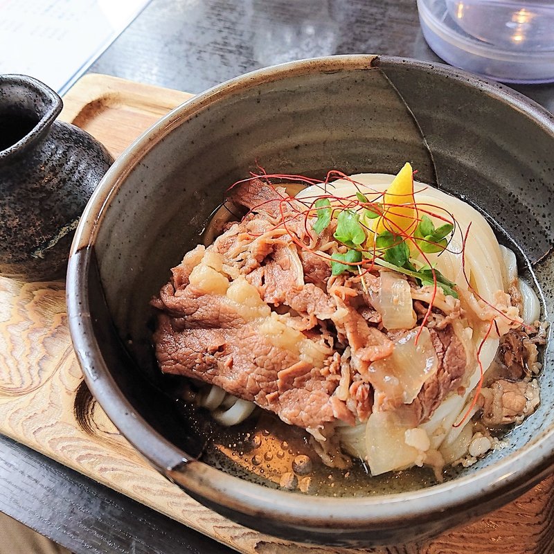 肉ぶっかけ・冷(手打ちうどん渡辺)
