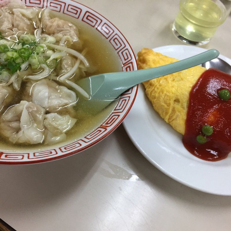 オムライス中( ほうらく )