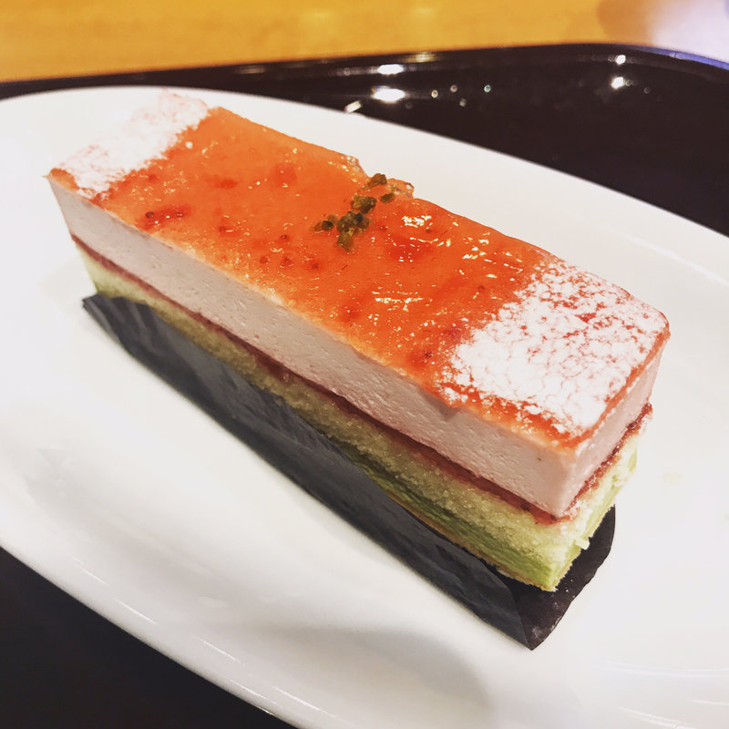 いちごとピスタチオのムース(エクセルシオール カフェ 新お茶の水店)