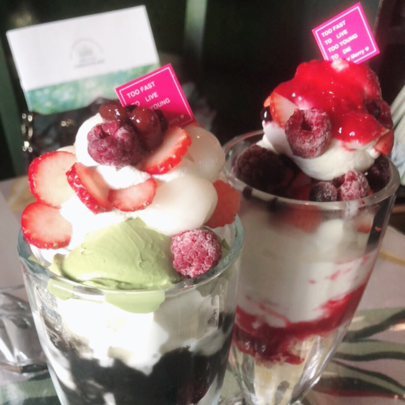 スリーベリーパフェ(イレブンケーキズ チェリーメリー )