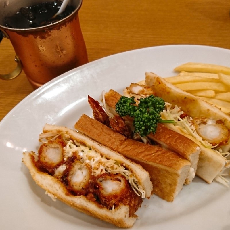 海老フライサンド(蜜家珈琲店 あべのキューズモール店)