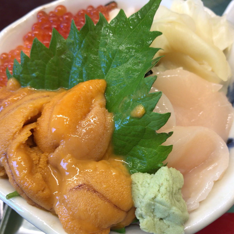 三色丼(あら浜 亘理店)