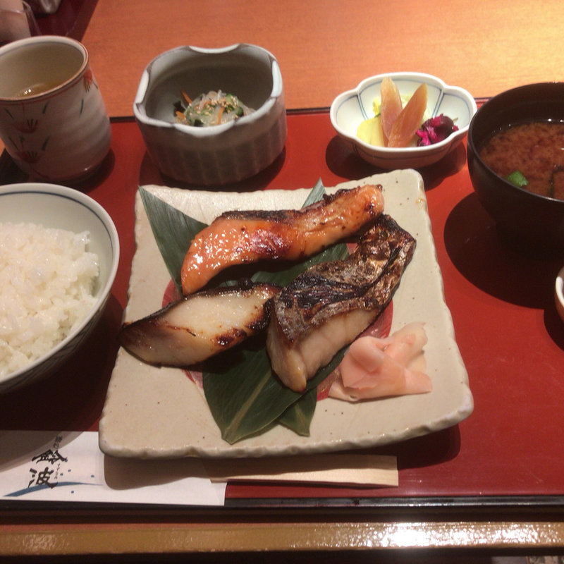チューボーおまかせ味くらべ鈴波定食(鈴波中部国際空港店 （スズナミ）)