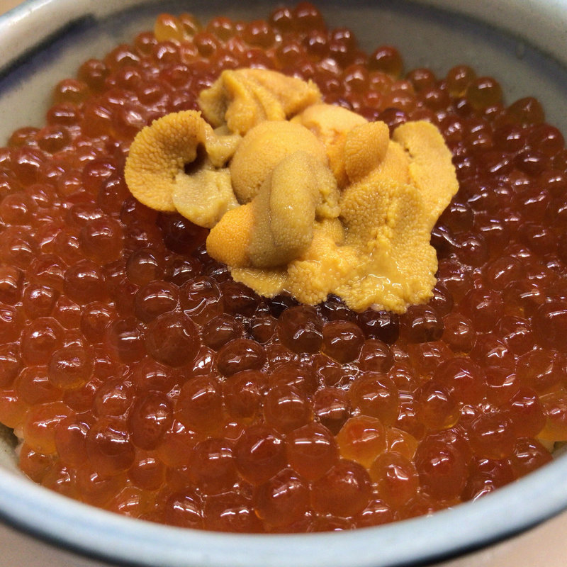 いくら丼(食事処 ながもり)
