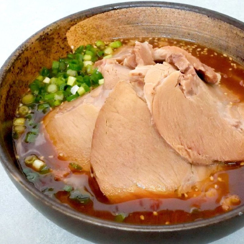 中華そば黒+チャーシュー(鴨蔵 )