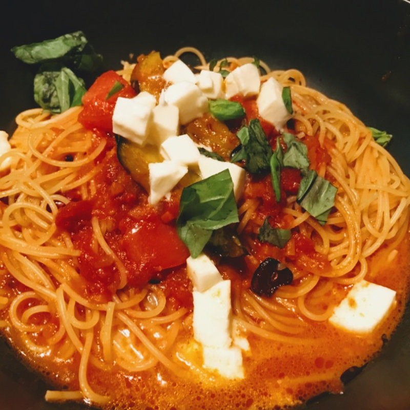 モッツアレラチーズとナスのトマトすぱ(すぱじろう 名古屋ゲートタワー店)