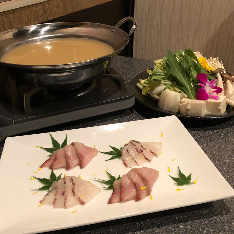 雲丹出汁のブリと鯛のしゃぶしゃぶ鍋(京海鮮和食 蔵ノ庄 河原町 )
