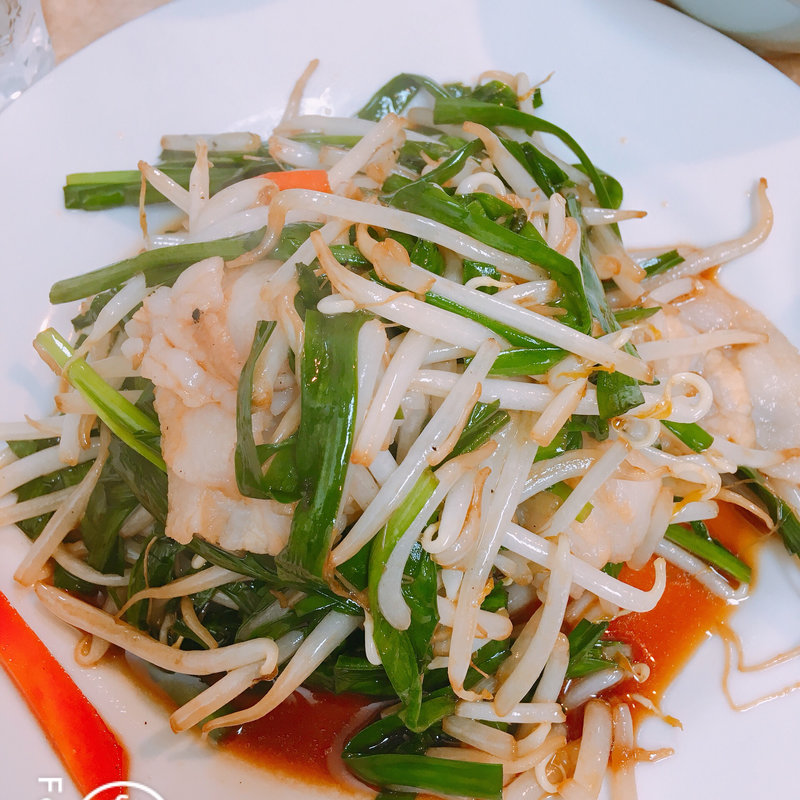 肉ニラ丼(一番飯店)