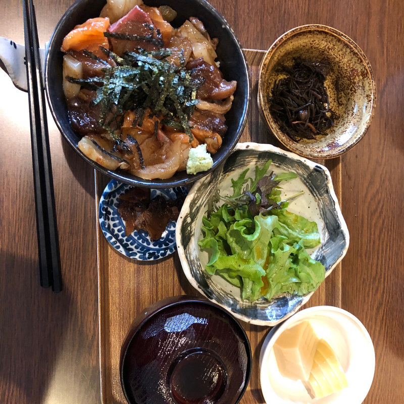 海鮮丼(酒食屋 多久)