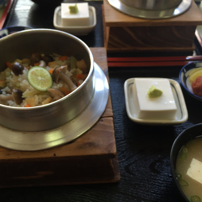 釜飯(つくも食堂 （つくもしょくどう）)