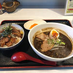室蘭豚丼+カレーラーメン