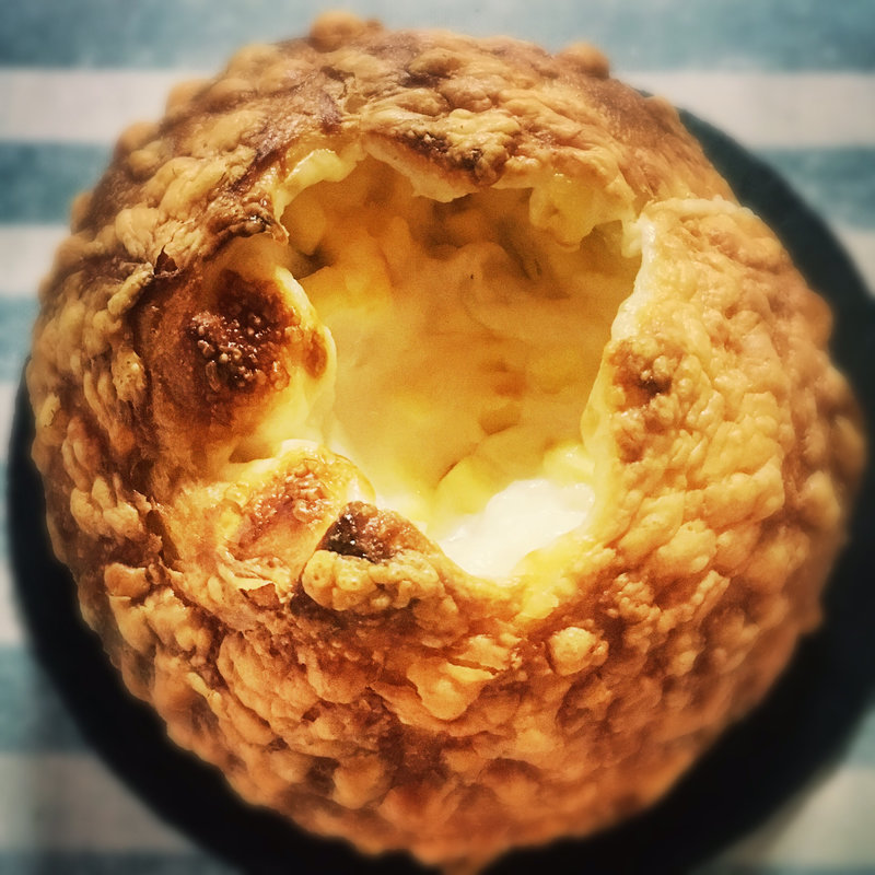 のび〜るとろりんチーズフランス(ハートブレッドアンティーク・ねこねこ食パン マークイズ福岡ももち店)