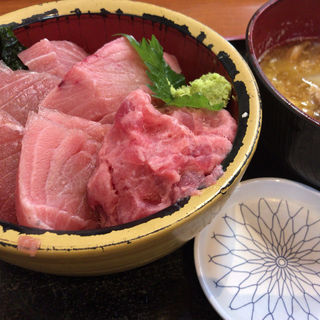 鮪巴丼(タカマル鮮魚店 2号館 )