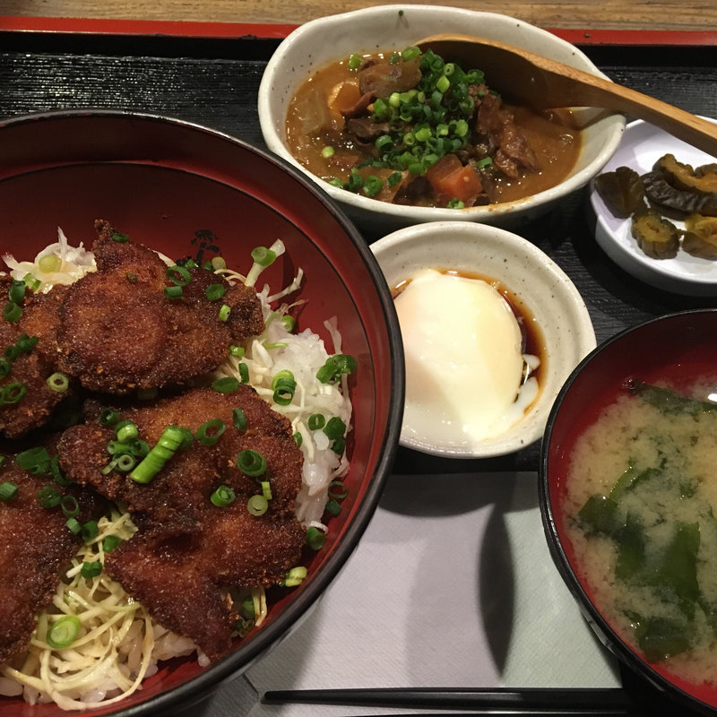 期間限定ソースかつ丼(鳥一 外苑前店 （とりいち）)