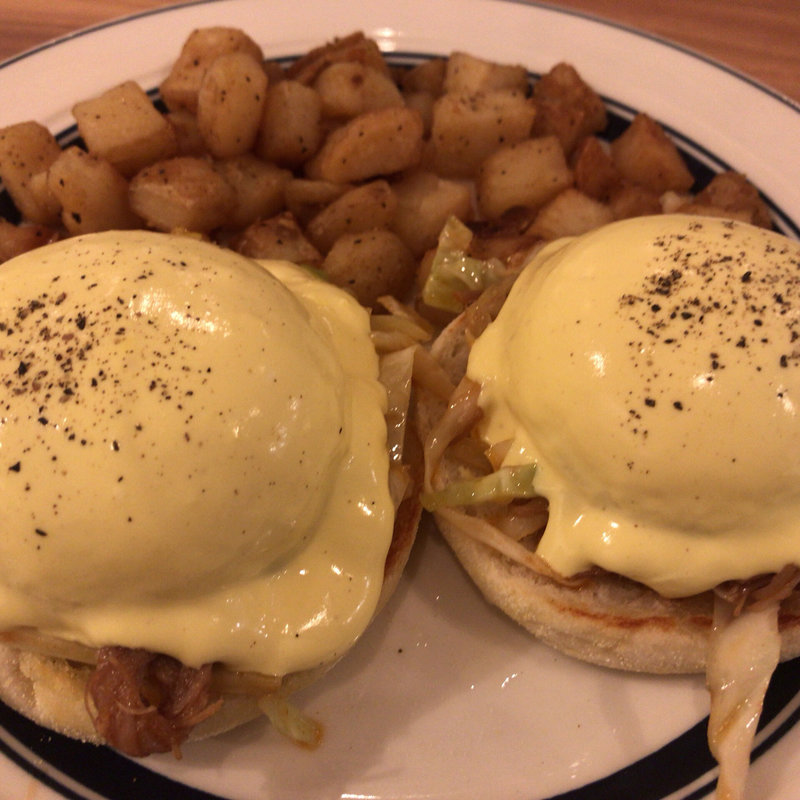 エッグスベネディクト()カルアポークとキャベツ(Eggs 'n Things 仙台店)
