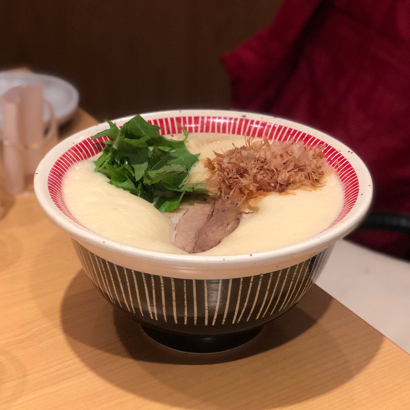 玉子かけ豚骨(ラーメンちゃんneo （ネオ）)
