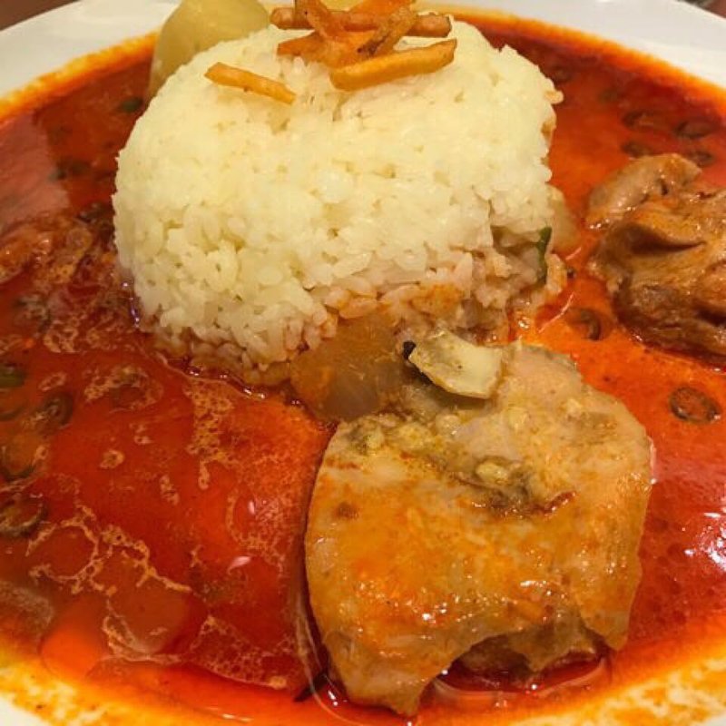 スリランカカレー(不思議香菜ツナパハ+2)