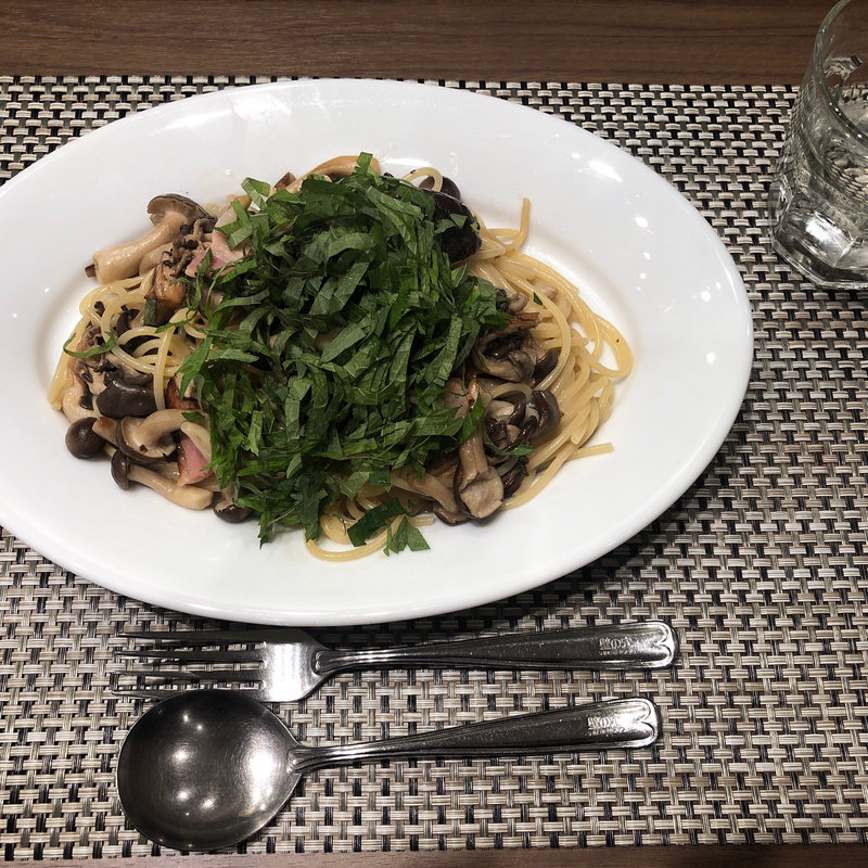 (壁の穴 日比谷シャンテ店)