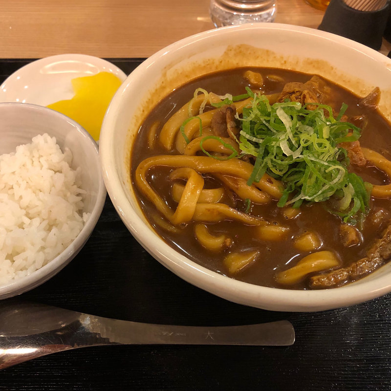 黒カレーうどん（ご飯漬物付）(カレーうどん 千吉 馬喰町店 （かれーうどんせんきち）)