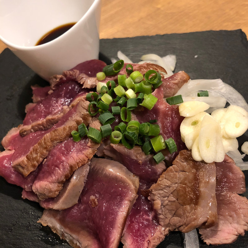 ラム モモ肉のタタキ(アイスランド ラム肉の店 OZ)