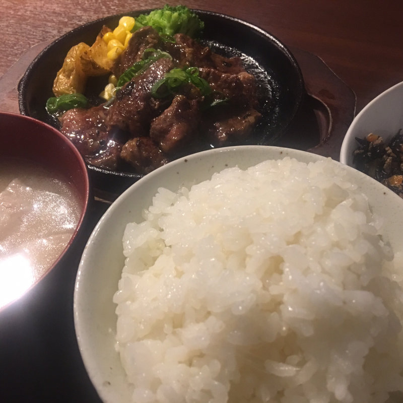 牛ハラミのステーキ(鉄板焼き 鉄仁 )