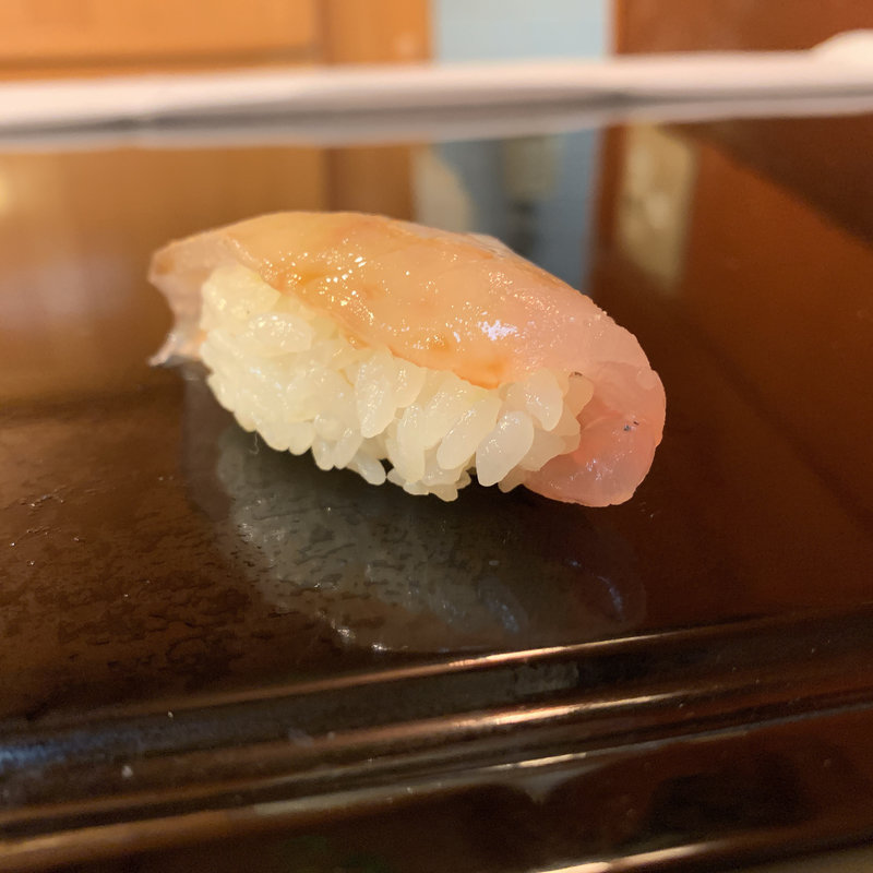 タイの昆布締め(太平寿し （たへいずし）)