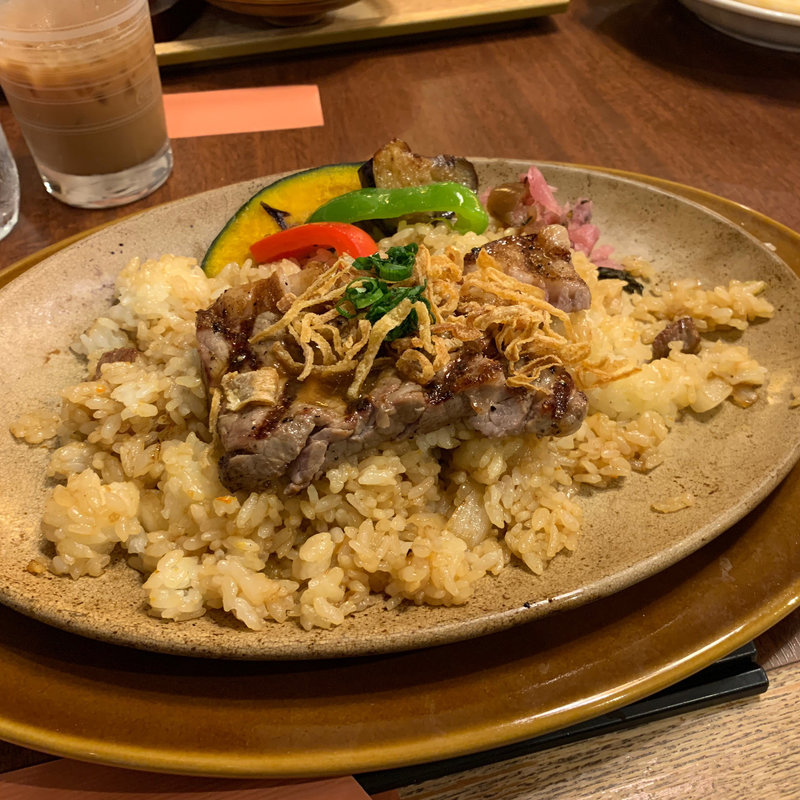 アンガスサーロインステーキピラフ〜ガーリック風味〜(ロイヤルホスト洪福寺店)