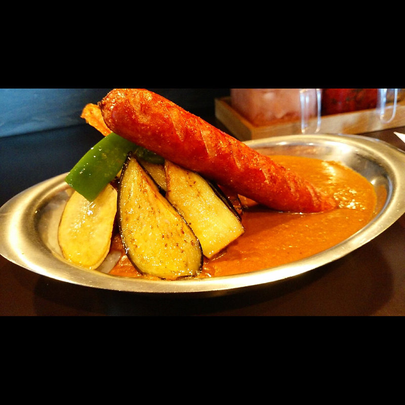野菜カレー+トッピングでソーセージ(コロンボ )