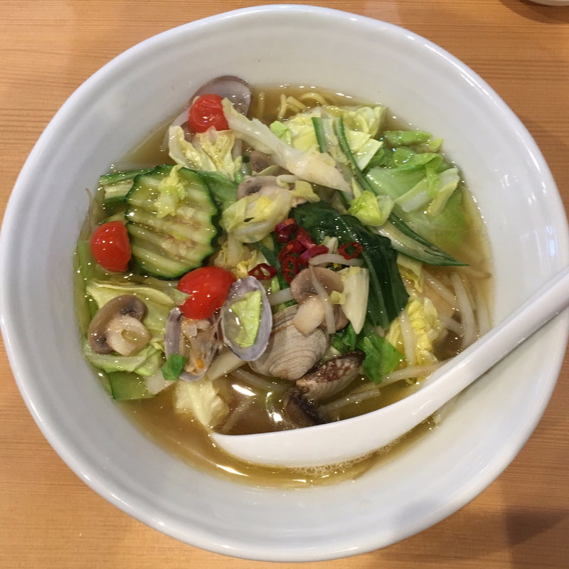 彩り野菜とあさりのタンメン［春季限定］(中華蕎麦 はる)