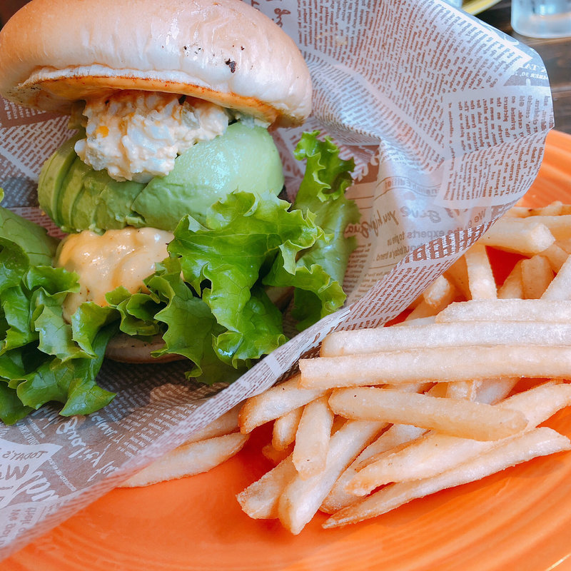 アボカドチーズバーガー(CHIBARU CAFE )